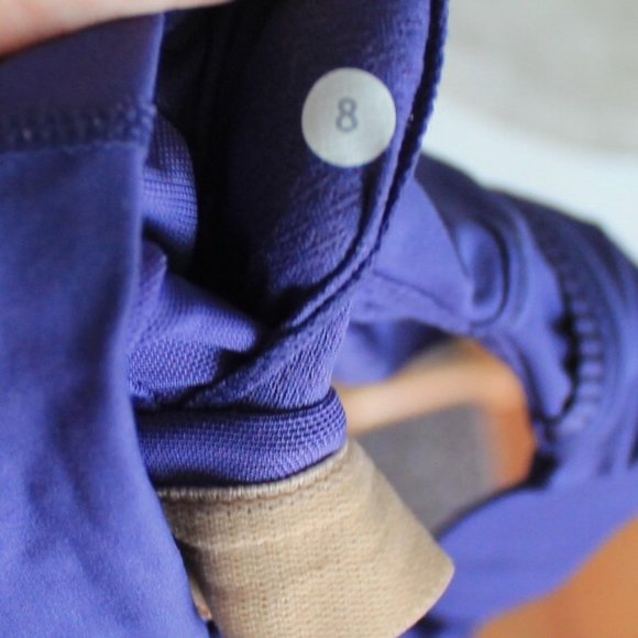 Lululemon Luxtreme Deep Breath Blue Purple Tank 8 - Picture 5 of 5